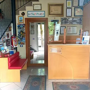 albergo-acampora.hotelinveneto.com/