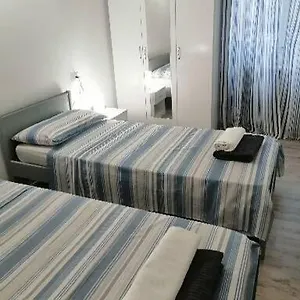 albergo-blue-fish.hotelitalianriviera.com/